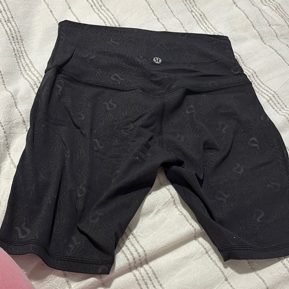 Lulu Lemon Align High Rise Shorts 8” - Picture 3 of 4